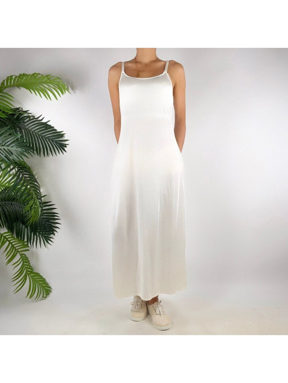 Vanity Fair 90s Womens Vintage White Full Slip Adjustable Built In Bra / Large